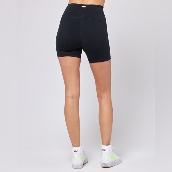 L*space Active Carter Bike Short Hot Pink Large - Picture 7 of 8